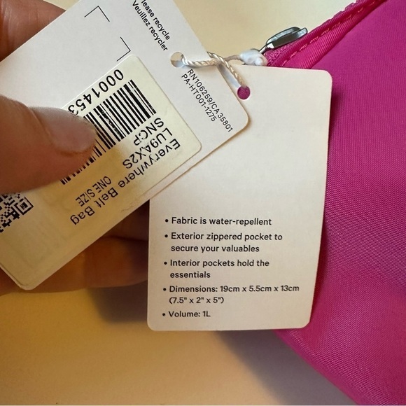 New NWT Lululemon Everywhere Belt Bag 1L Sonic Pink Bright Concert Fannie Pack - Picture 3 of 9